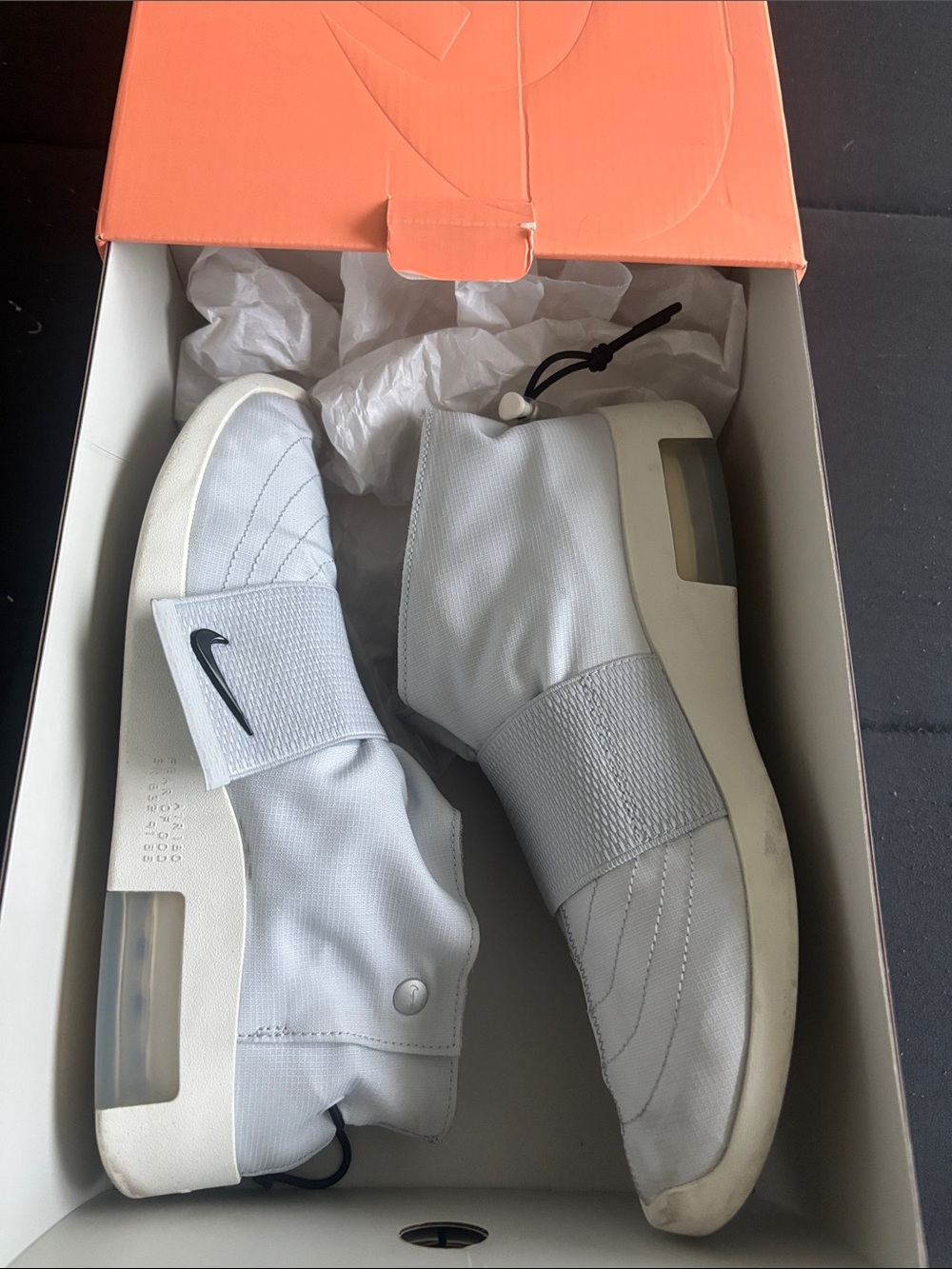 Nike Men’s Light Gray Slip-On Casual Sneakers
